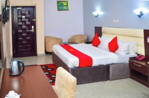 Deluxe-Zimmer | 1 Schlafzimmer, Schreibtisch, laptopgeeigneter Arbeitsplatz