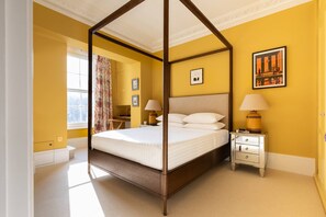 4 habitaciones, tabla de planchar con plancha y wifi gratis 