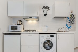 Fridge, microwave, stovetop, toaster