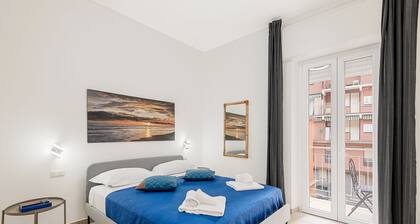 Modern White Apt with AC and balcony