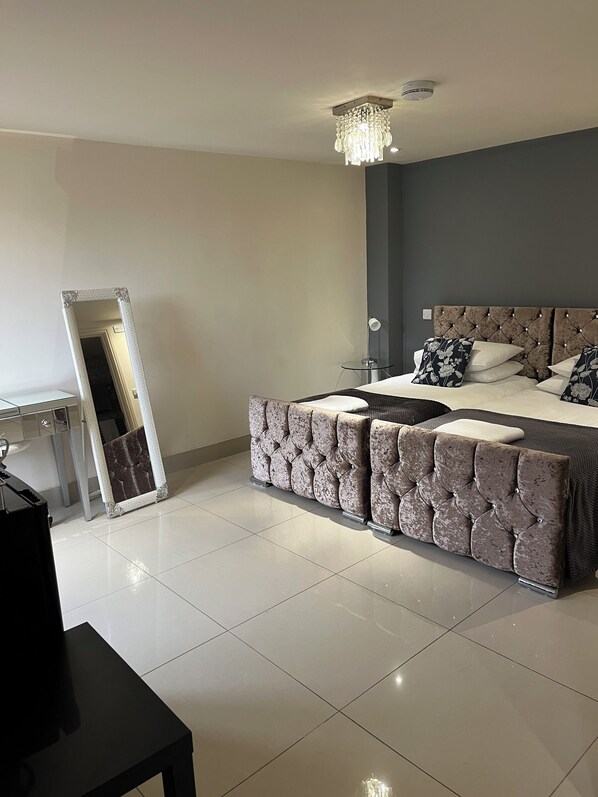 1 soverom, strykejern/-brett, wi-fi og sengetøy