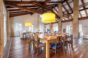 Dining - Villa Manzoni, Luxury Cottage (Manzoni)