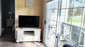 Smart TV, DVD player