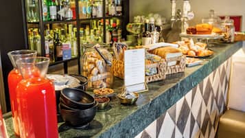 Desayuno buffet incluido todos los días