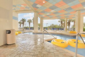 Innenpool, beheizter Pool