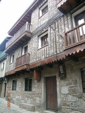 Exterior detail - Villa Dolores Apartments - Unit 2 (La Alberca)