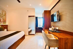 Superior Double Room, Balcony, Hill View - Hotel The Code Exclusive (Bhubaneshwar)
