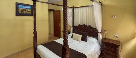 2 soveværelser, strygejern/strygebræt, internetforbindelse, sengetøj