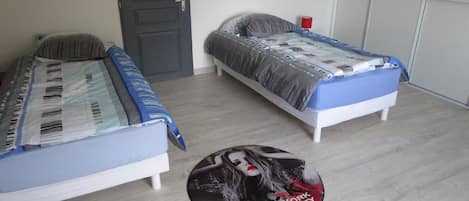 3 Schlafzimmer, Bügeleisen/Bügelbrett, Reisekinderbett, kostenloses WLAN