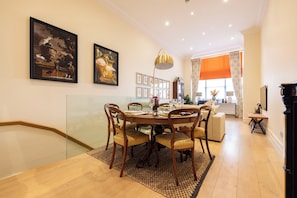 Apartment | Dining
