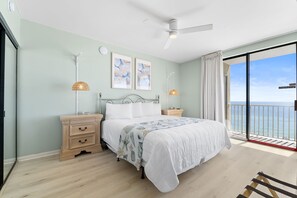 3 slaapkamers, een strijkplank/strijkijzer, gratis wifi, beddengoed