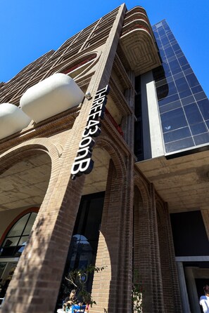 Exterior detail - THREE43 on B - Fluent Serviced Apartments (Cape Town)