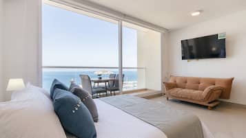 Apartment | 1 bedroom, individually decorated, individually furnished