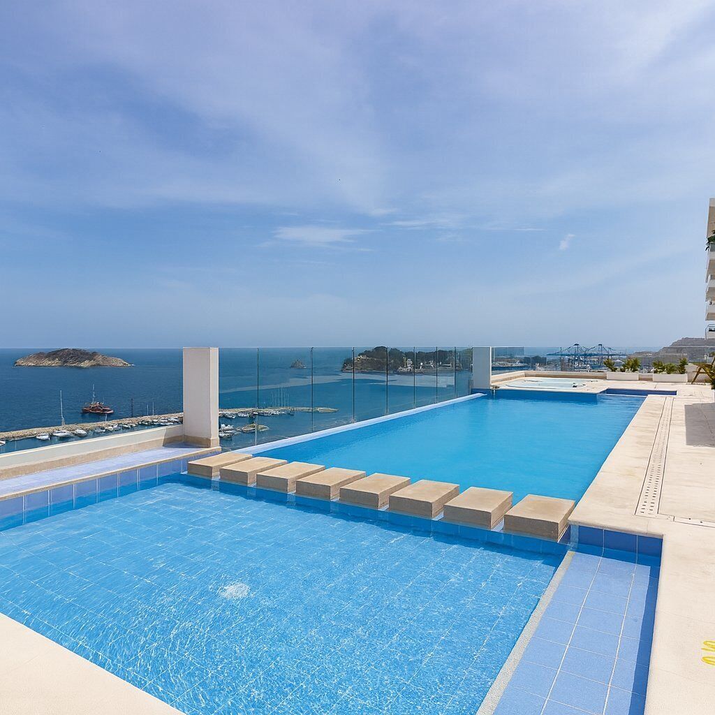 Deluxe Apartment | Pool