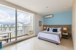 Senior Apartment | 1 bedroom, individually decorated, individually furnished - U-GO Edificio Eira (Santa Marta)