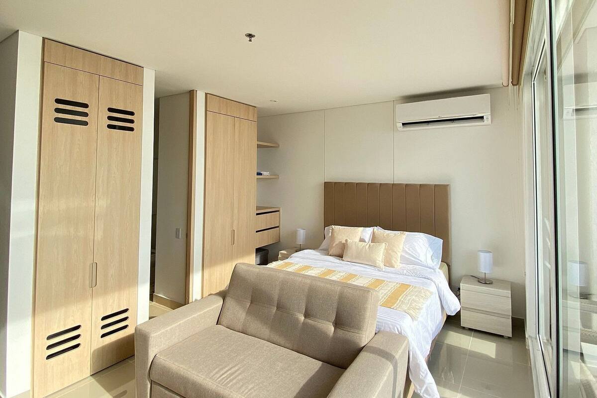 1 bedroom, individually decorated, individually furnished