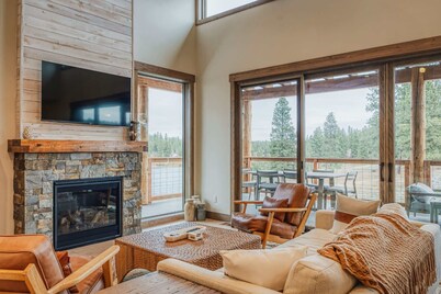 Wilderness Club Escape For 14!