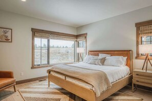 House, Multiple Beds, Hot Tub, Mountain View (Wilderness Club Escape)