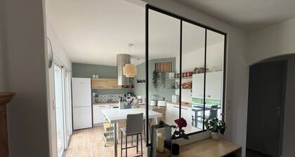 Charming villa - Swimming pool - Spa - Pond