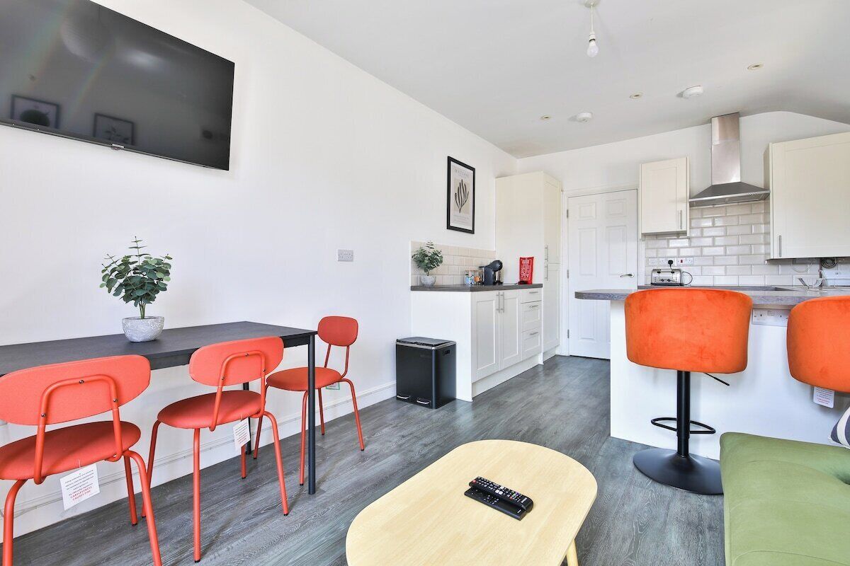 Comfort Apartment, 3 Bedrooms | Dining