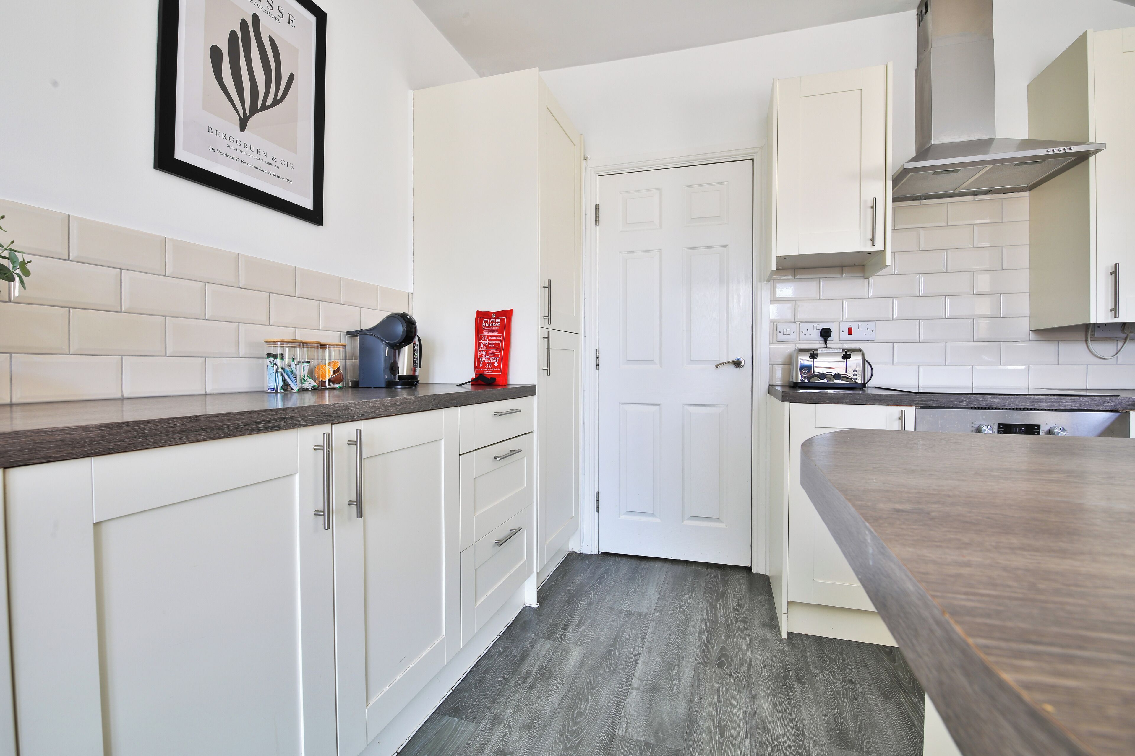 Apartemen Comfort, 3 kamar tidur | Dapur pribadi | Lemari es, microwave, oven, dan kompor