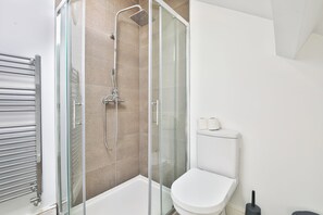 Comfort-Apartment, 3 Schlafzimmer | Badezimmer
