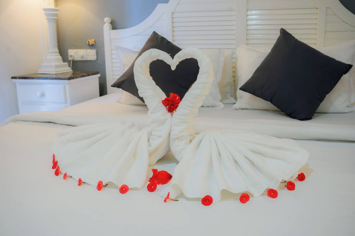 Deluxe Double Room | Desk