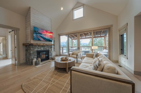House, Multiple Beds, Hot Tub, Mountain View (Wilderness Club Haven) | Living area | 65-inch flat-screen TV with digital channels. Wilderness Club Haven for 12!