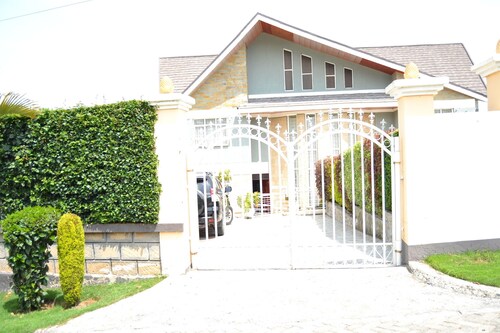 Enjoy Your  Stay at Astorian Panda Villas five minutes from Naivasha Town -Kenya