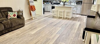 Shady Oak Cozy Getaway - Lake Charles, LA