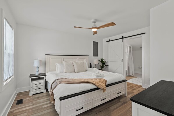 2 bedrooms, iron/ironing board, free WiFi, bed sheets