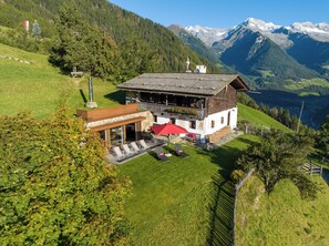 Exterior - Exclusive chalet with private SPA, directly on the ski slope and hiking trails (Trentino-Alto Adige)