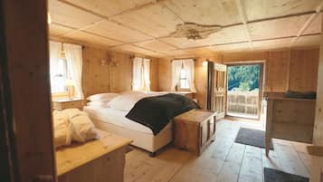 3 slaapkamers, een strijkplank/strijkijzer, reisbedje, gratis wifi