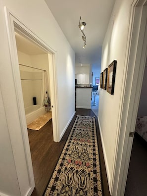 Interior - 2 Bedroom w/ Water View, Gym, Pool + Free Parking (Seattle)