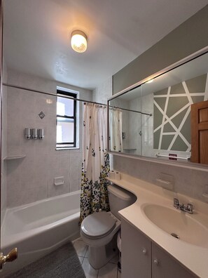 Bathroom - Discover the Comfort of Columbia University Area-1 (New York)