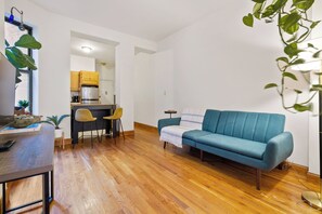 Living area - Discover the Comfort of Columbia University Area-1 (New York)