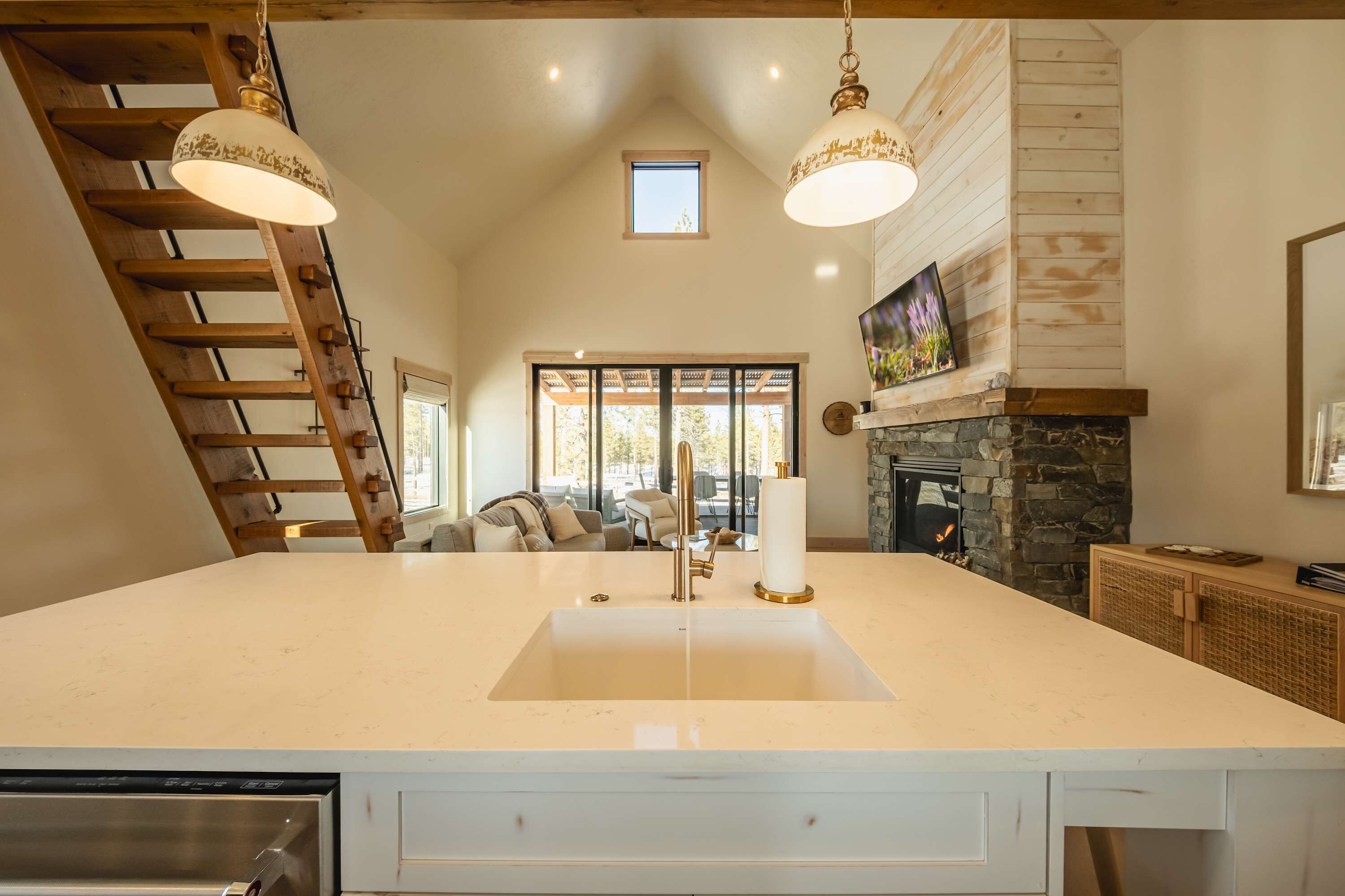 Maison, plusieurs lits, bain à remous, vue montagne (Wilderness Club Nest) | Intérieur