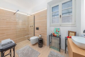 Hair dryer, towels