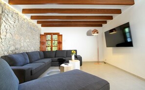 Smart TV, fireplace, DVD player, foosball