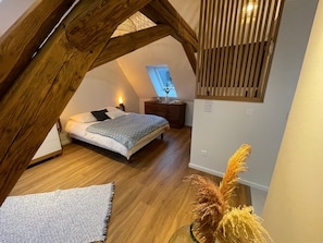 1 bedroom, WiFi, bed sheets