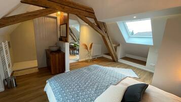 1 bedroom, WiFi, bed sheets