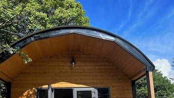 Gym garden cabin