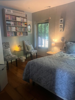 Deluxe Apartment, Garden View | Egyptian cotton sheets, premium bedding, Tempur-Pedic beds - Stone Lodge B&B (Kentstown)