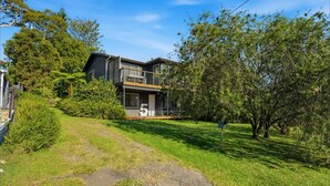Exterior - Shack No. 5  by Book Jervis Bay - A Quirky, Retro Beach Escape in Jervis Bay! (Vincentia)