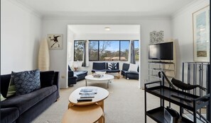 TV, DVD player - Shack No. 5  A Quirky, Retro Beach Escape in Jervis Bay! (Vincentia)