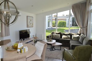 Living area - Chalet in Bemelen Near Bemelerberg Reserve (Bemelen)