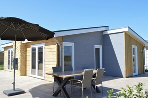 House | Outdoor dining - Holiday Home in Bemelen Near Nature Reserve (Bemelen)