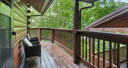 Slopeside | Hocking Hills Retreat, Covered Hot Tub