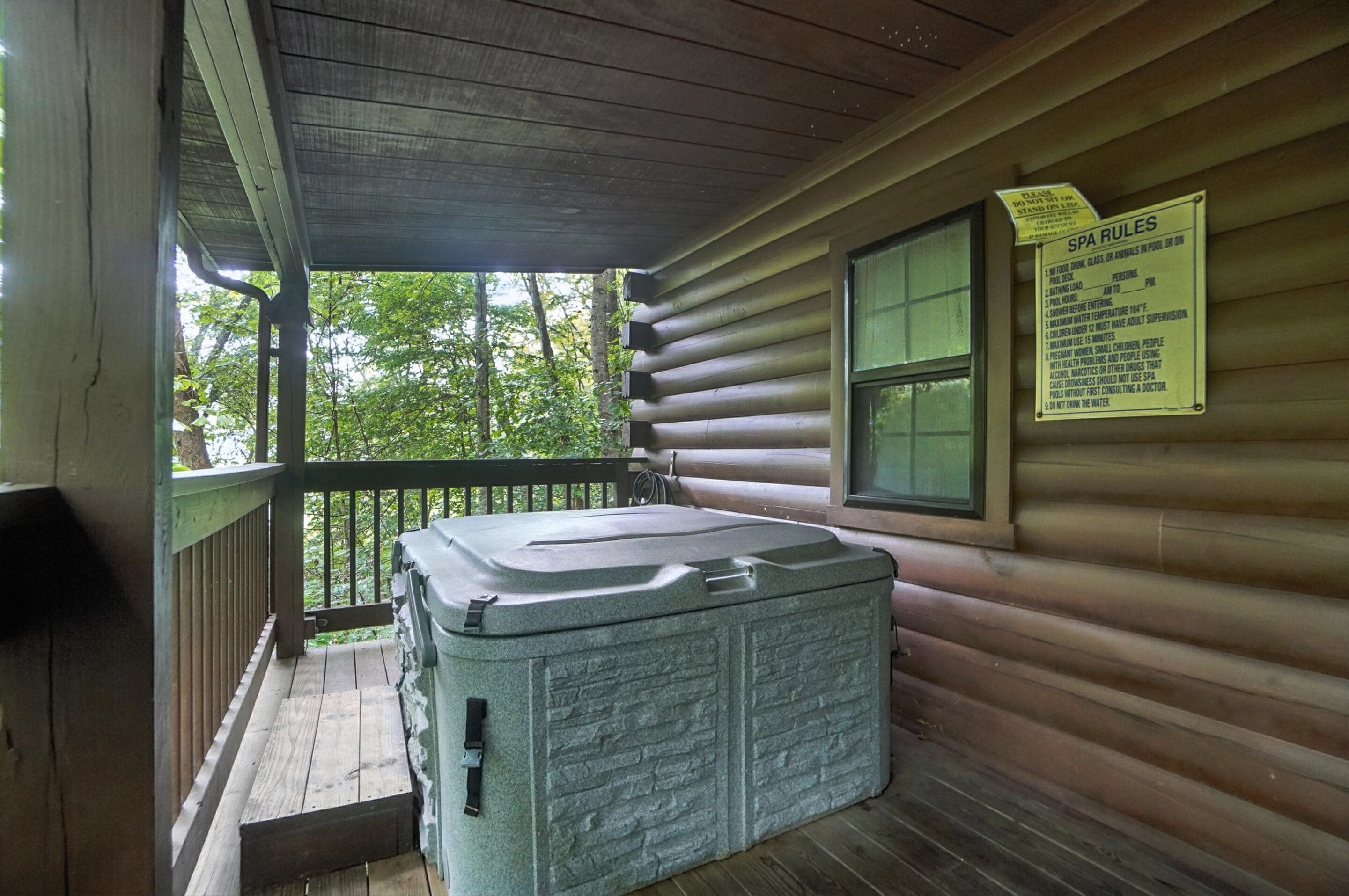 Outdoor spa tub