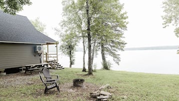 Chalet rustique, vue sur le lac | Terrasse/patio